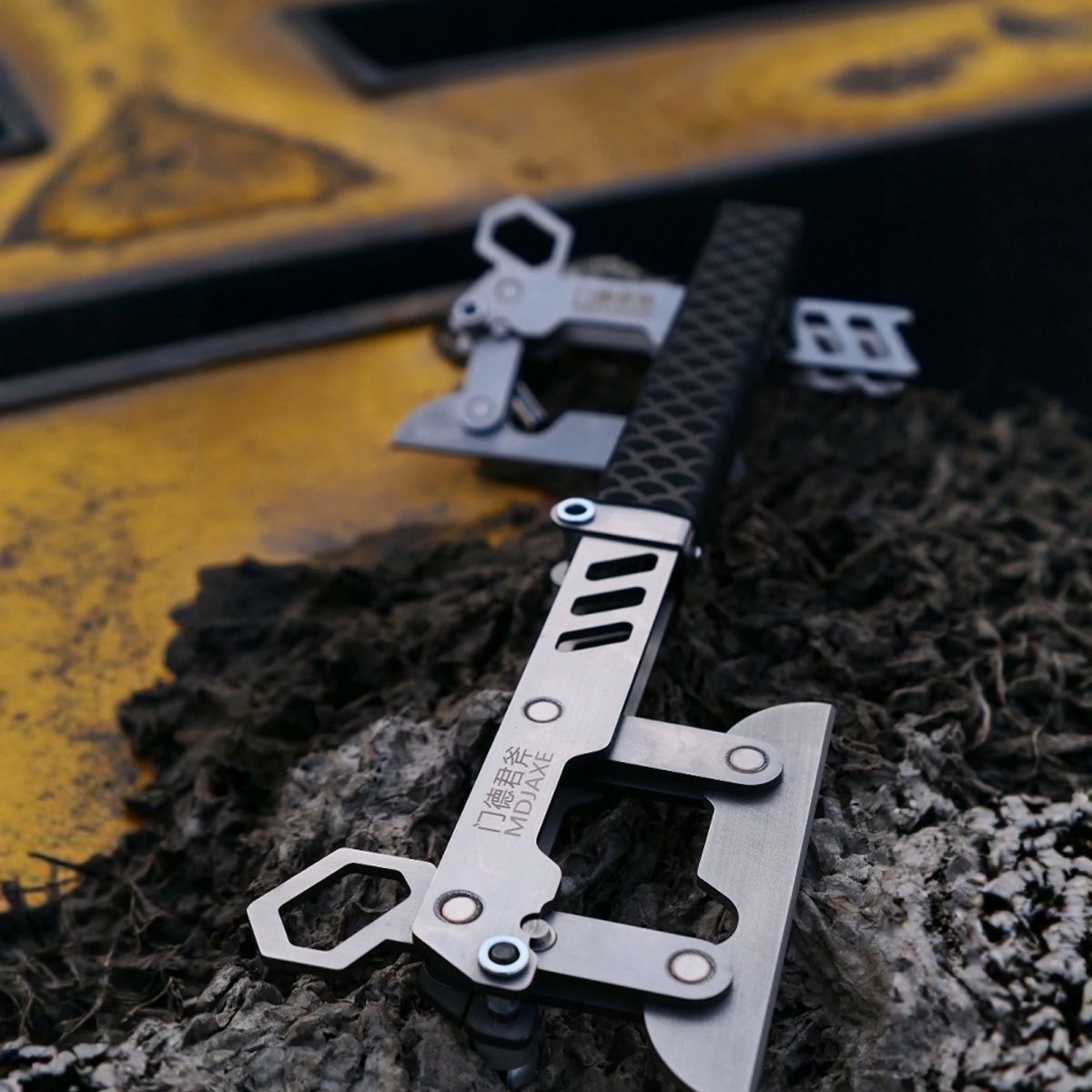 Nouveau hache tactique pliante - Camp Axe Hatchet avis et prix